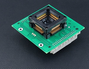 AP1 QFP144 ZIF LPC (71-1653). Specialized programming module with open ZIF socket.
