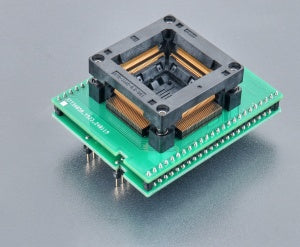 DIL48/QFP144-1.02 ZIF M32R-2 (70-6847). Specialized programming adapter with open ZIF socket.