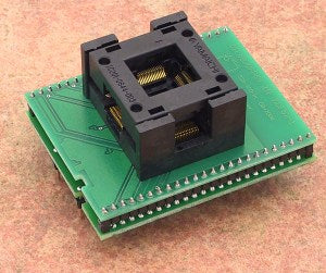 DIL48/QFP64 ZIF MCF52-1 (70-0938). Specialized programming adapter with open ZIF socket.